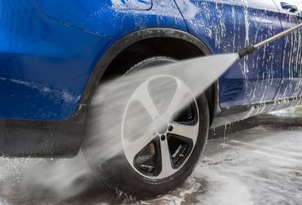 Can You Use Dish Soap To Wash Your Car? ( What And How )